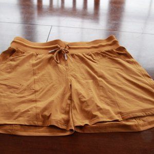 Zyia Dark Khaki Canyon Shorts XL Mustard Yellow